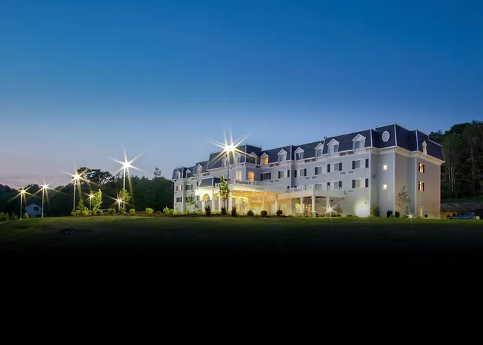 Courtyard By Marriott Lenox Berkshires